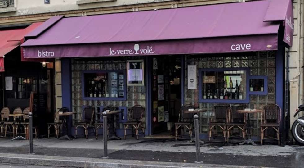 Le Verre Volé bottle-shop bistro on rue Lancry