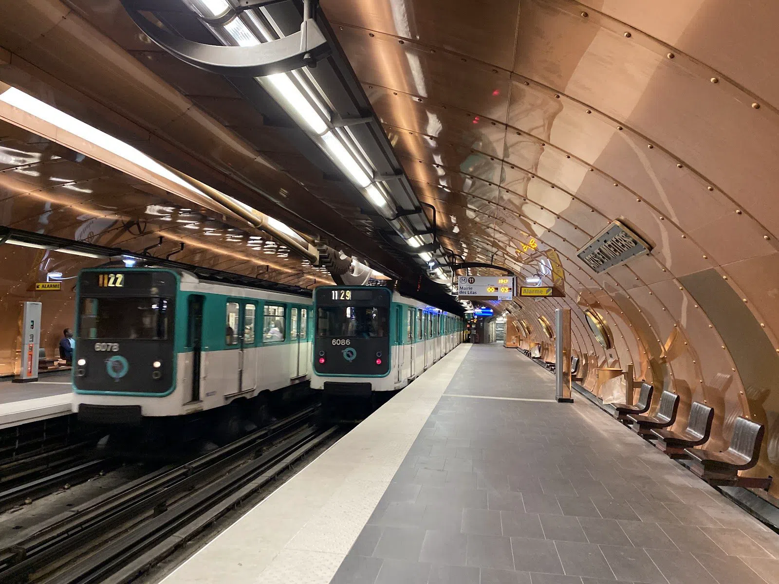 Arts et Métiers – kopparperrongen Nautilus (Métro linje 11), Paris
